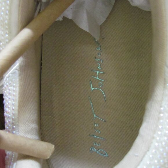 BETSEY JOHNSON BEADED SNEAKERS  NEW IN BOX (BOX NOT IN GOOD CONDITION)  SIZE 9.5 - Picture 15 of 16